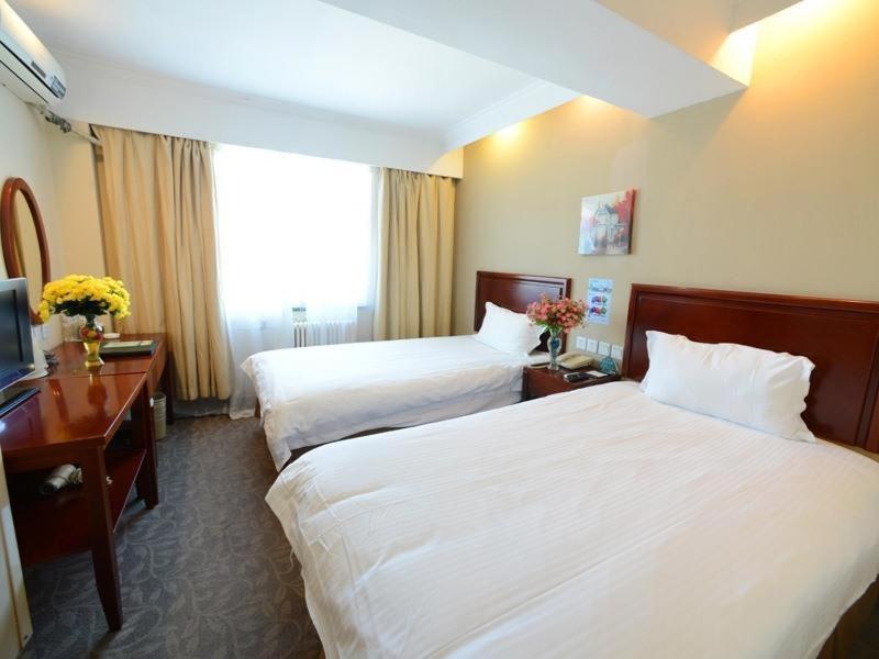 Greentree Wulumuqi Airport Hotel Urumqi Ngoại thất bức ảnh